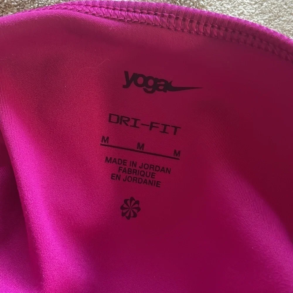 Brand New Nike Yoga Dri-Fit Training Tank Top Berry Racerback Crew Neck Stretchy